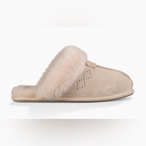 Ugg Scuffette II Crystal diamond shoe in the freshwater pearl color